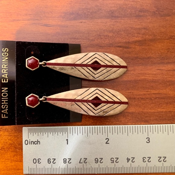 Vintage TS silver and maroon dangle earrings - Picture 5 of 5